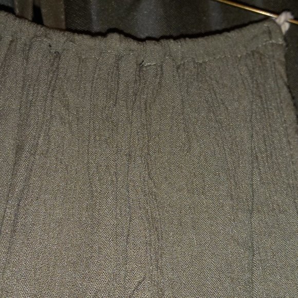 Green Summer Flowy Top - Picture 4 of 5